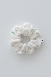 Blossom pink floral scrunchie with pink and green flower print on white – Avauma